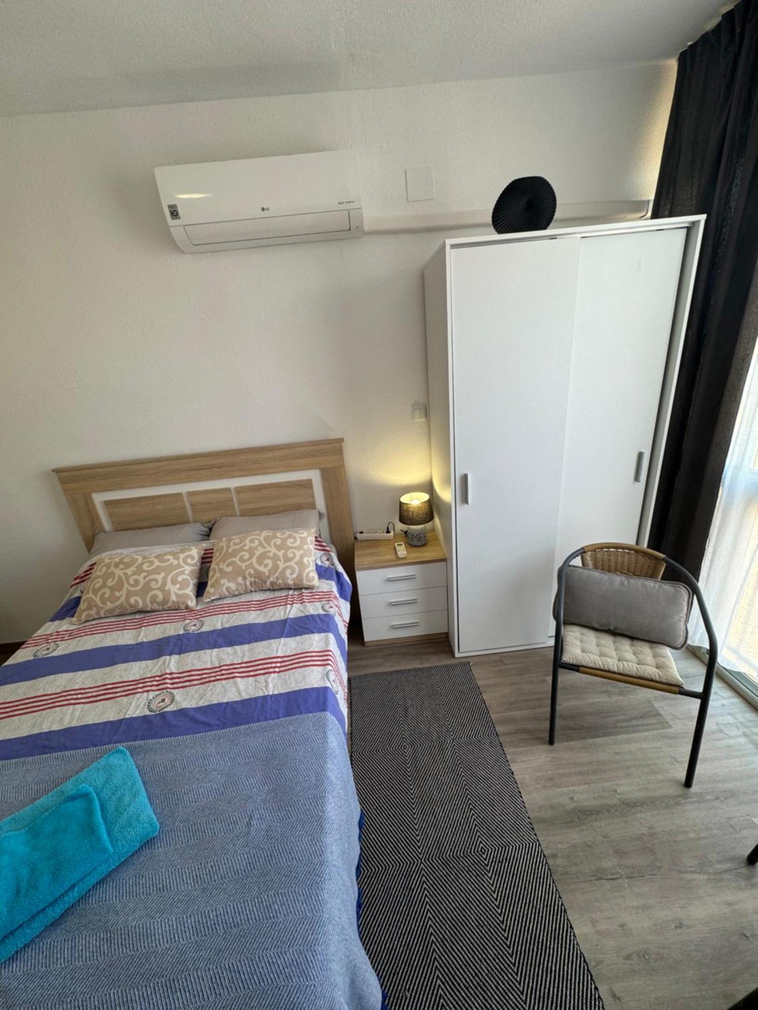 Capitan Friday Studio Torrevieja Ngoại thất bức ảnh